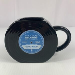 Novelty Vinyl Record 45 Shaped Retro Ceramic DJ Party Music Mug Gift Republic